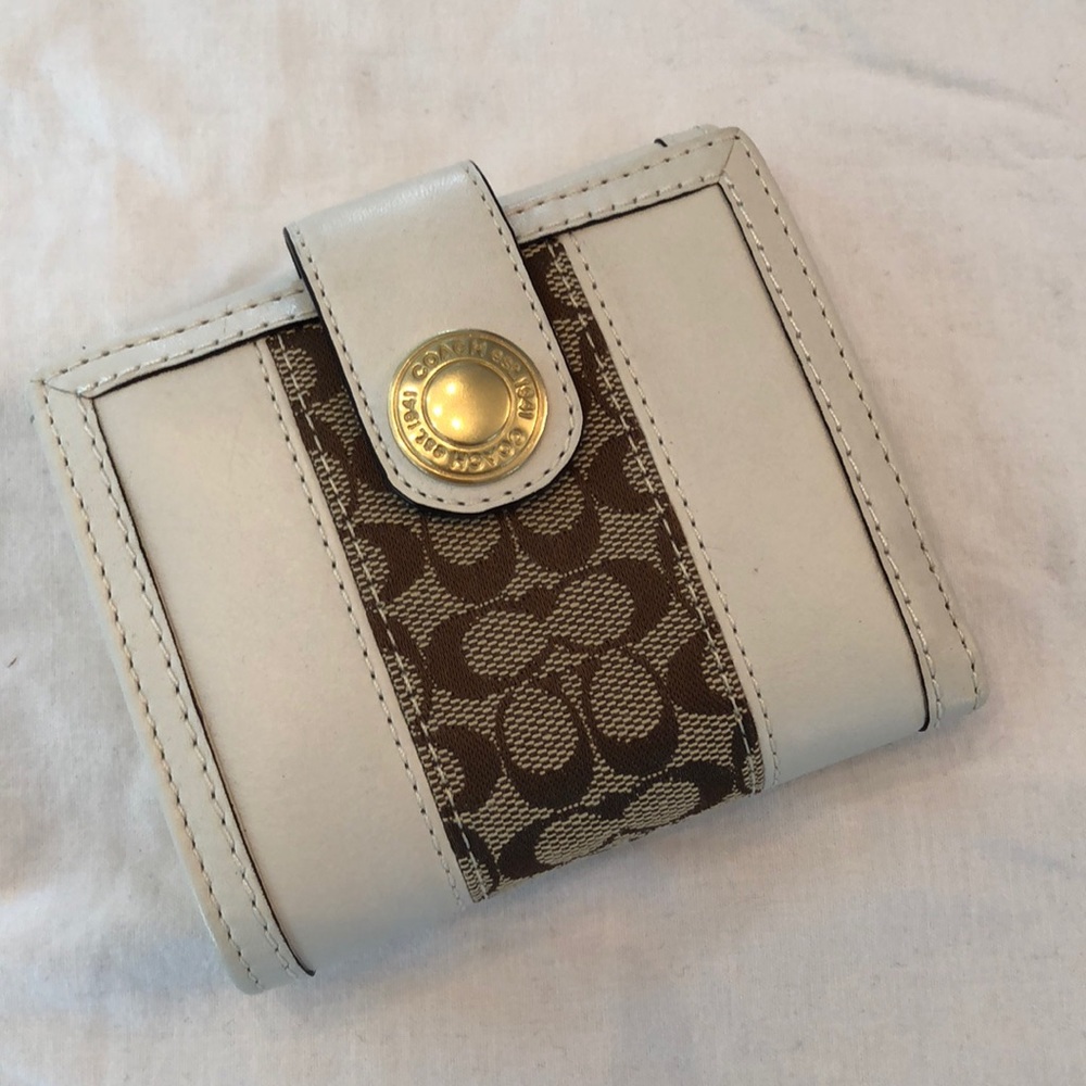Coach white and logo wallet